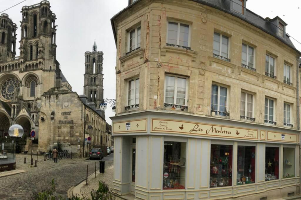 Laon : « Suite Privee Au Pied De La Cathedrale » Exterior photo