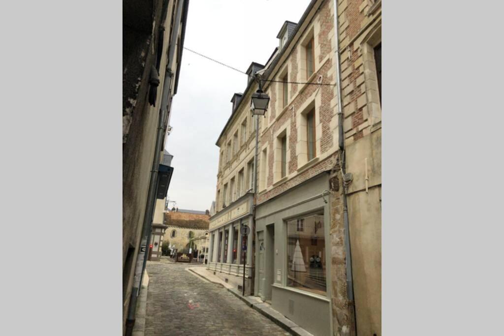 Laon : « Suite Privee Au Pied De La Cathedrale » Exterior photo